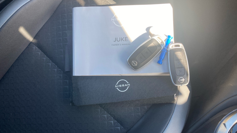 Nissan Juke 1.6 Hybrid N-Connecta 5dr Auto Hybrid Hatchback